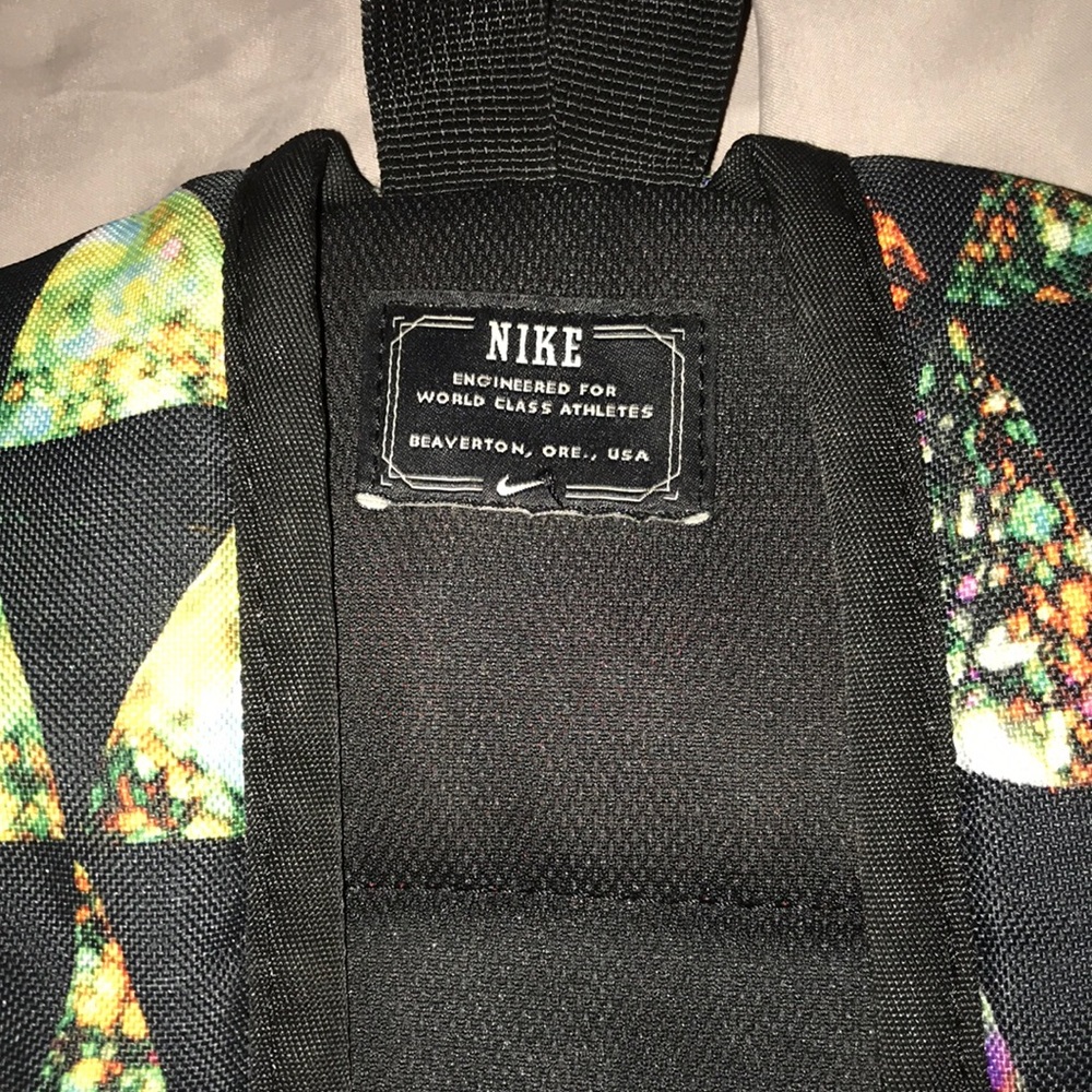 Nike Backpack Engineered For World Class Athletes - image 4